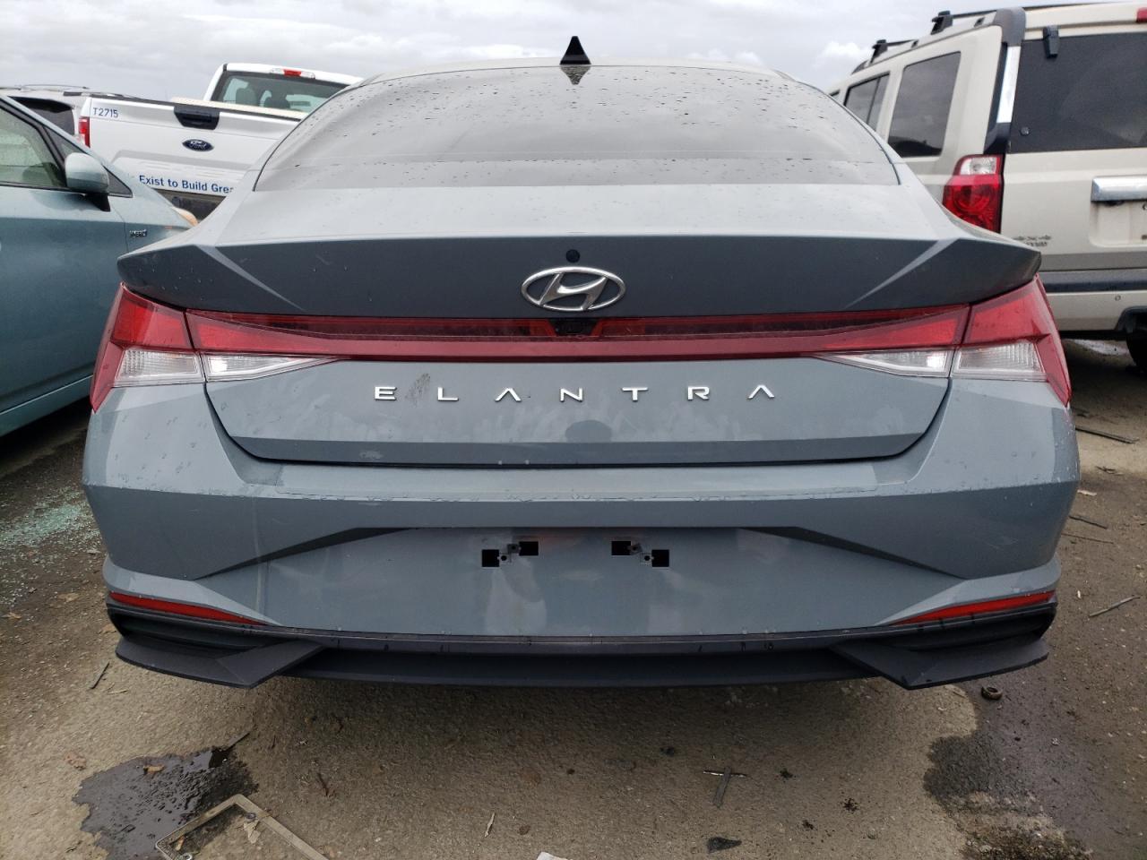 2022 HYUNDAI ELANTRA SE - Фото 6