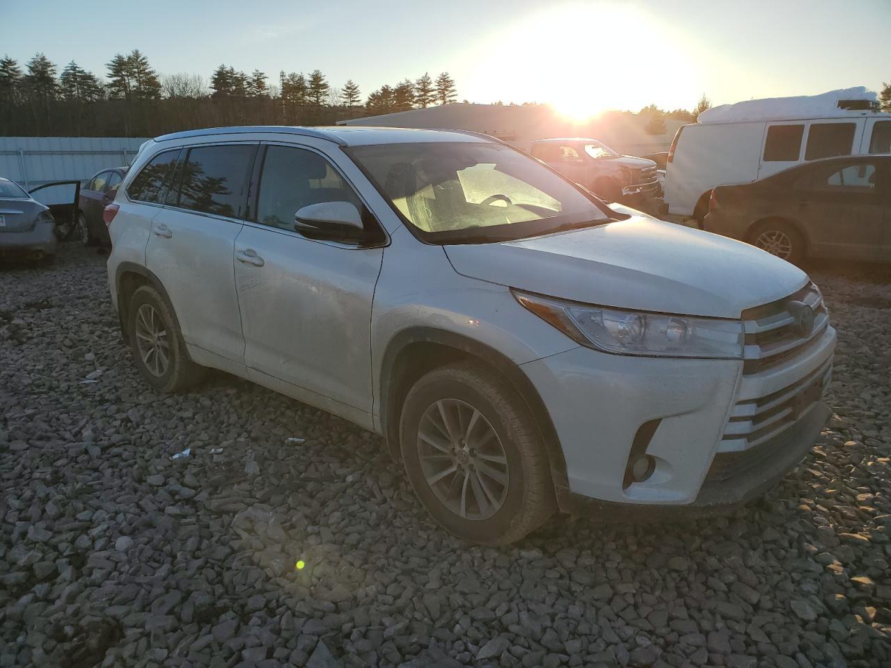 2018 TOYOTA HIGHLANDER - Фото 4