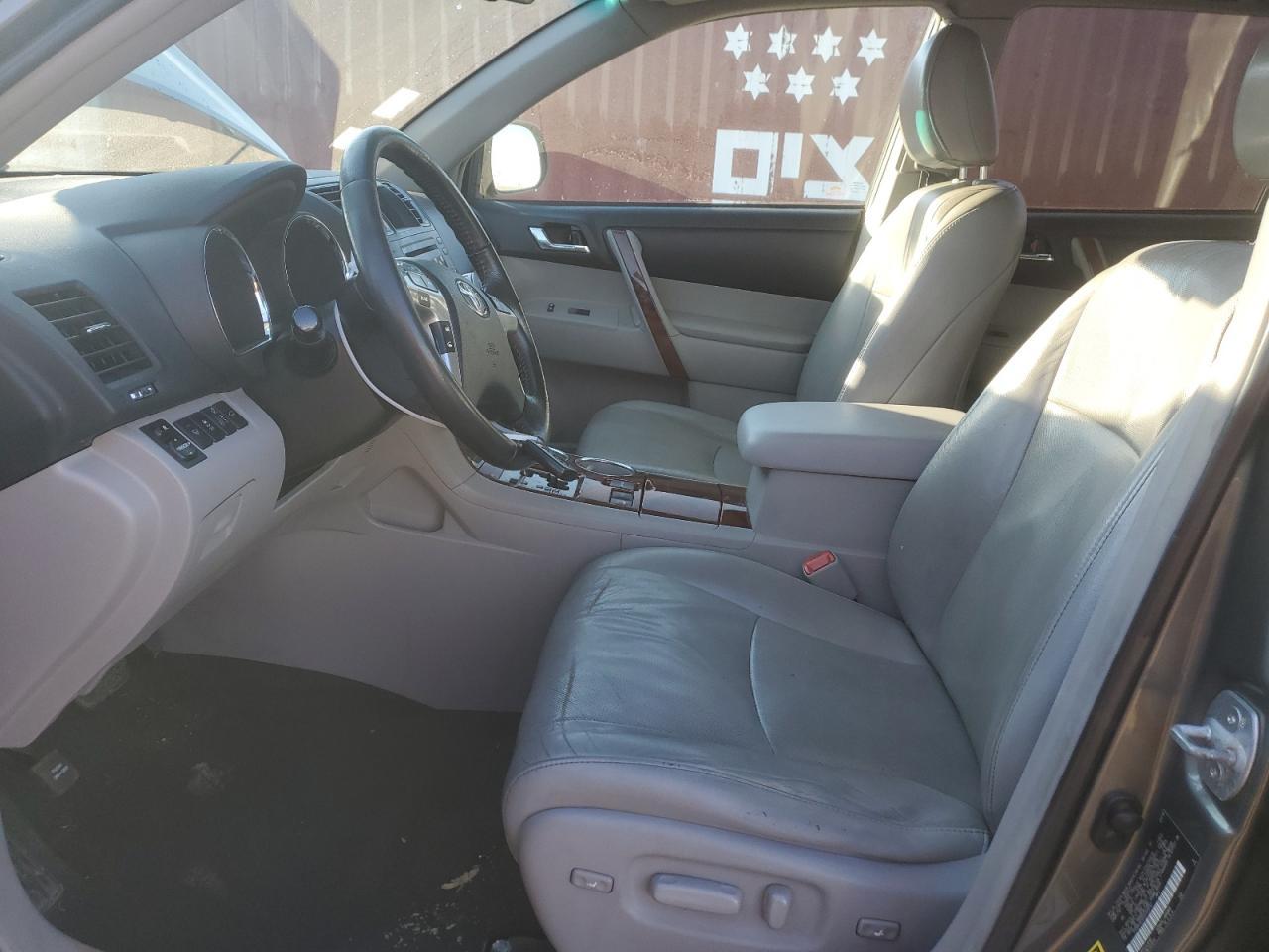 2012 TOYOTA HIGHLANDER - Image 7