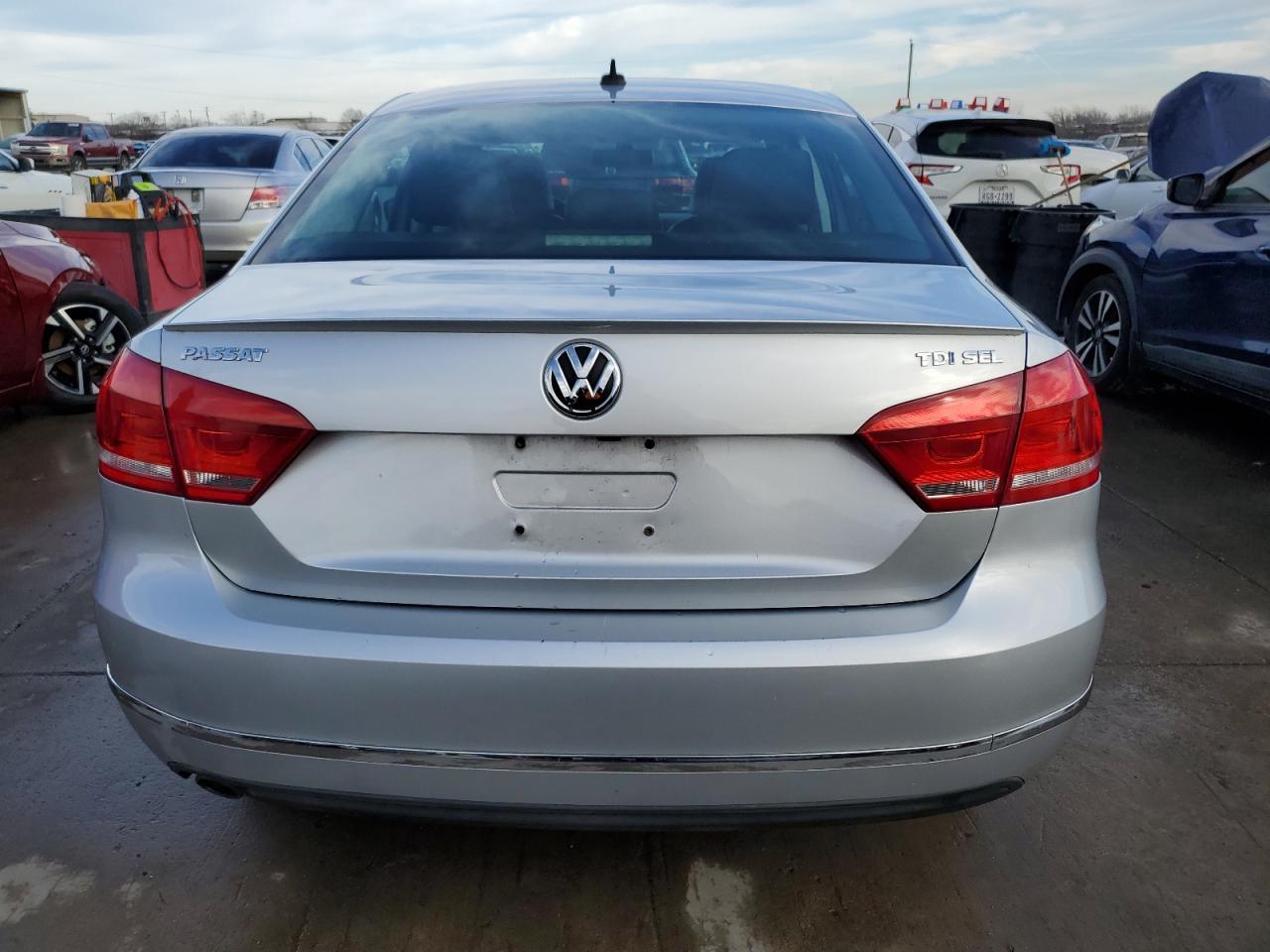 2014 VOLKSWAGEN PASSAT SEL - Фото 6