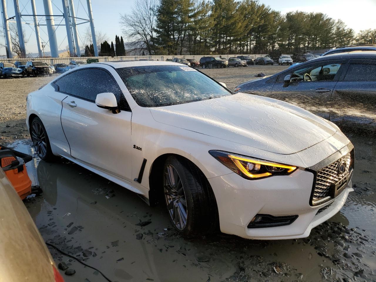 2017 INFINITI Q60 RED SP - Image 4