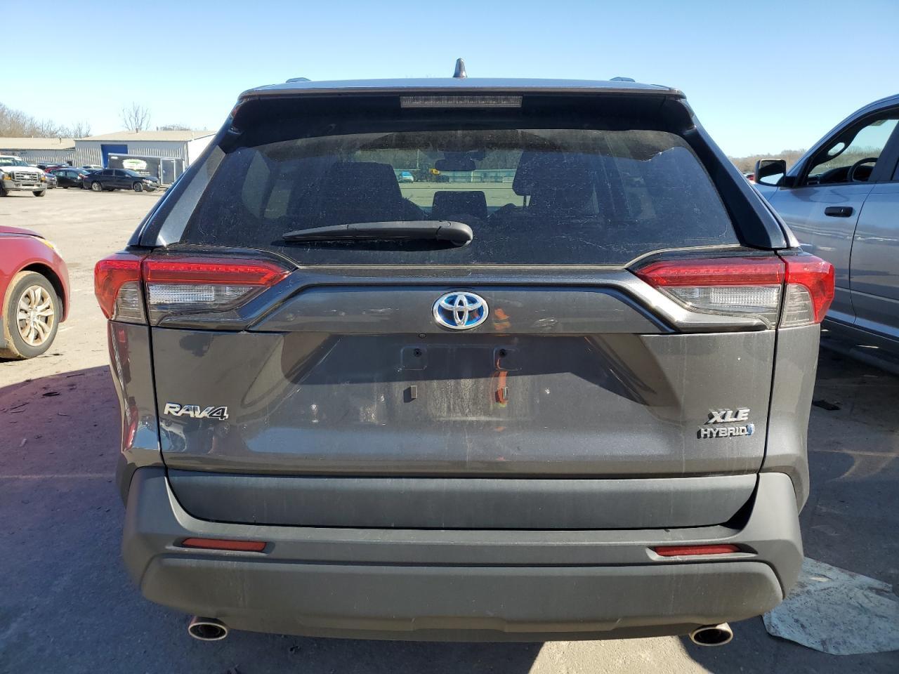 2022 TOYOTA RAV4 XLE - Image 6
