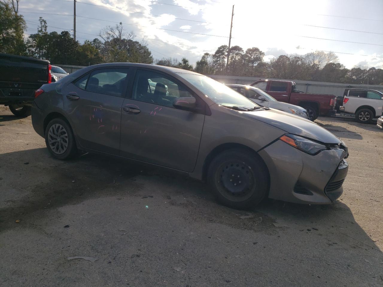 2019 TOYOTA COROLLA L - Image 4