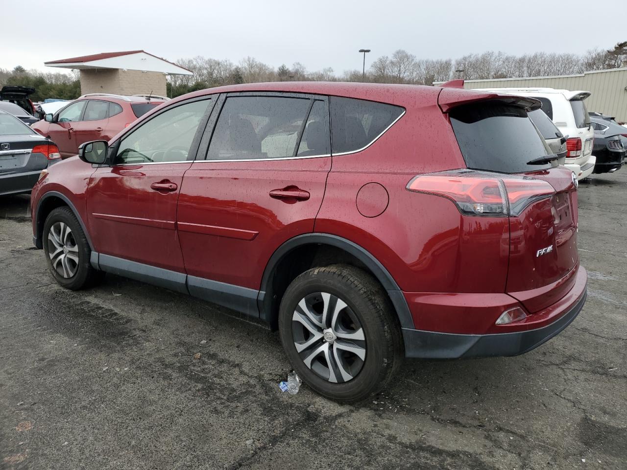 2018 TOYOTA RAV4 LE - Фото 2