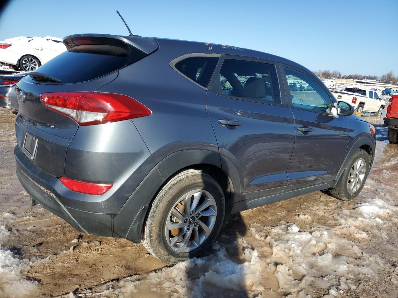 2016 HYUNDAI TUCSON SE - Фото 3