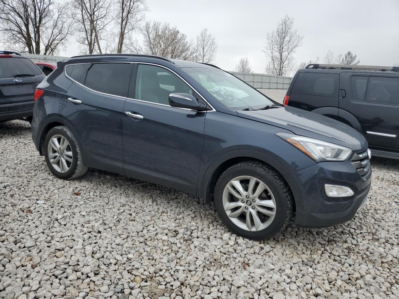 2013 HYUNDAI SANTA FE S - Image 4
