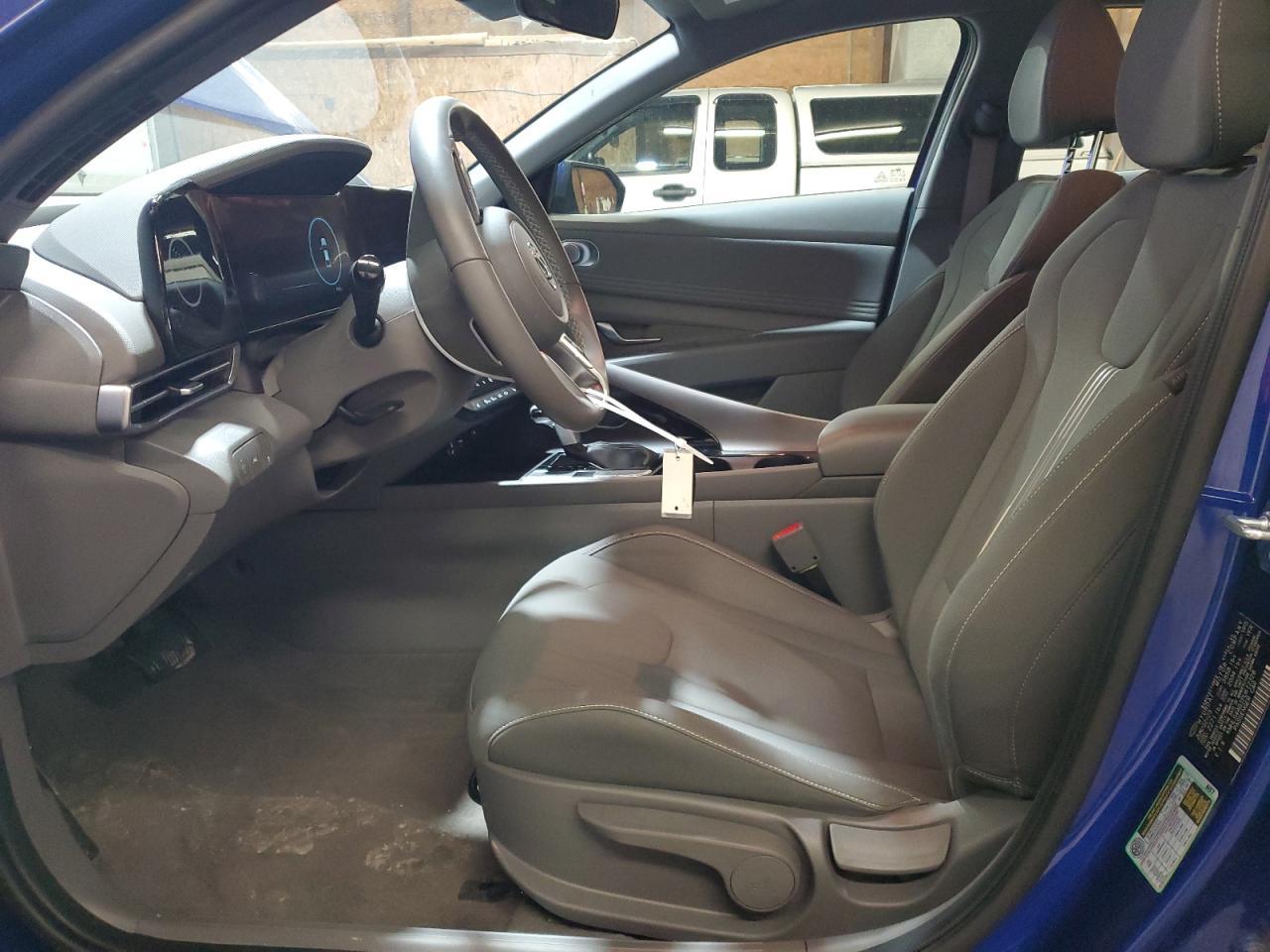 2023 HYUNDAI ELANTRA SE - Image 7