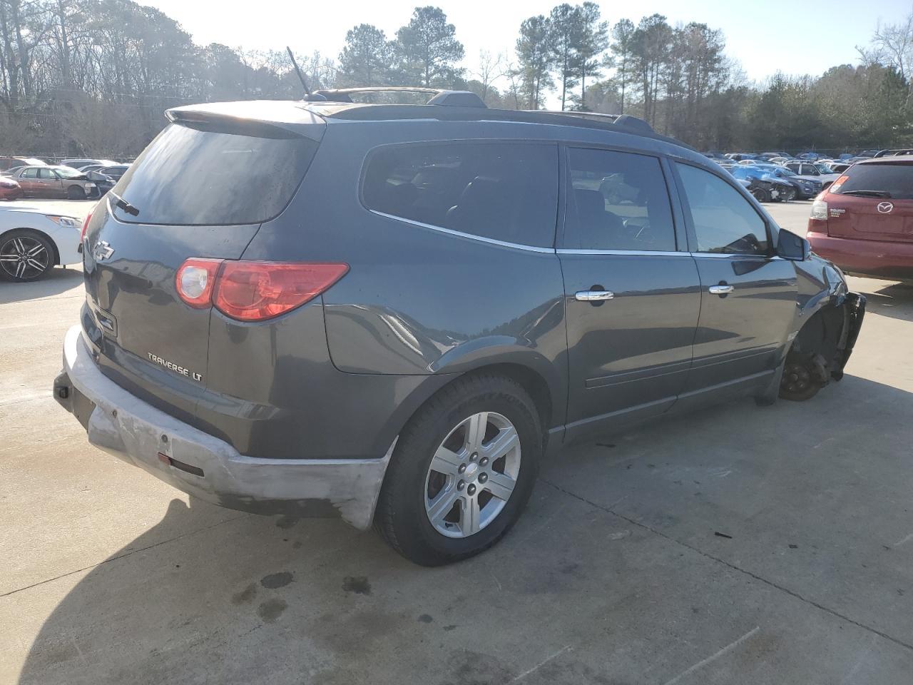 2011 CHEVROLET TRAVERSE L - Image 3