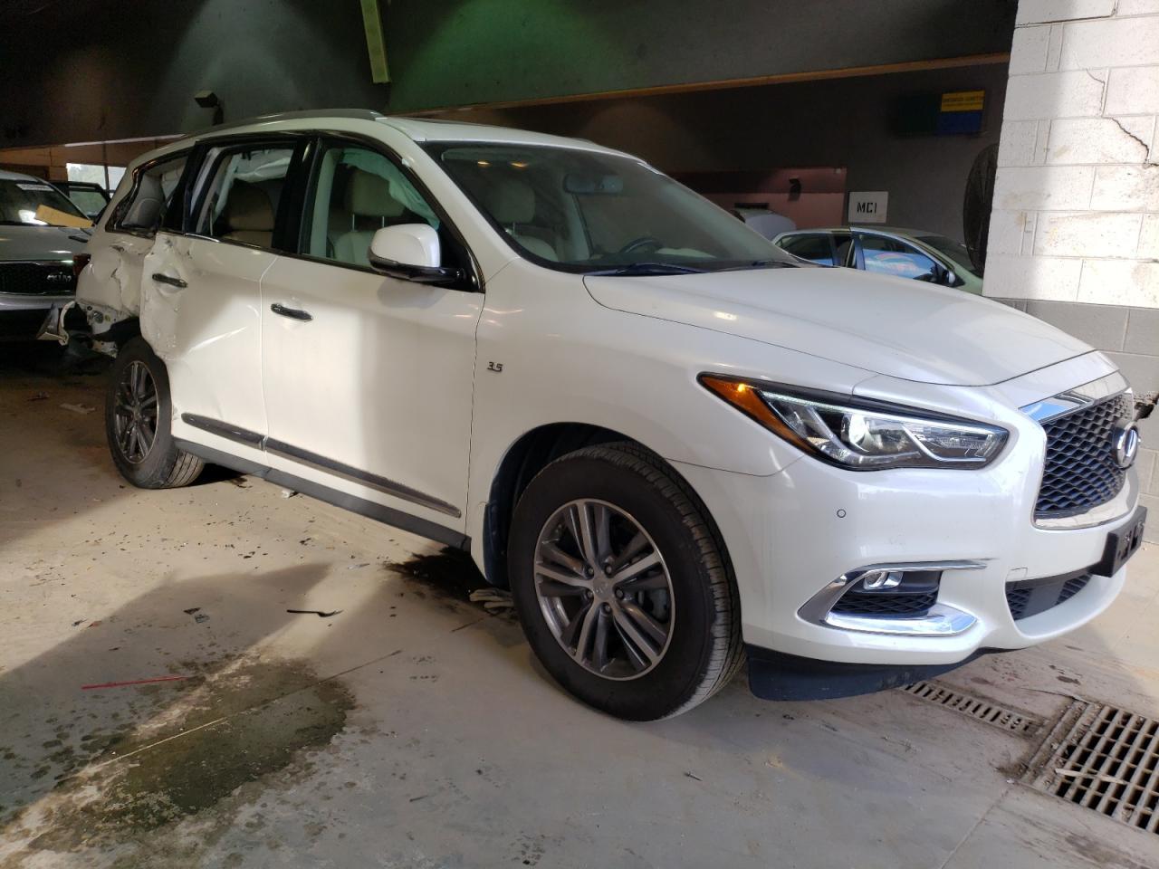 2017 INFINITI QX60 - Image 4