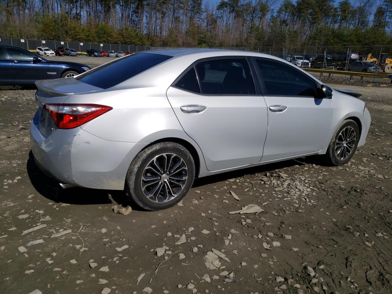 2015 TOYOTA COROLLA L - Image 3