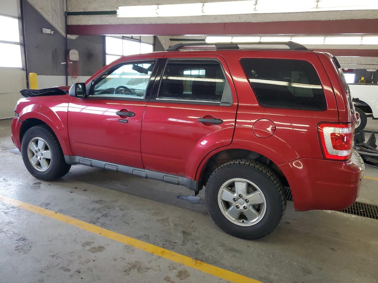 2010 FORD ESCAPE XLT - Фото 2