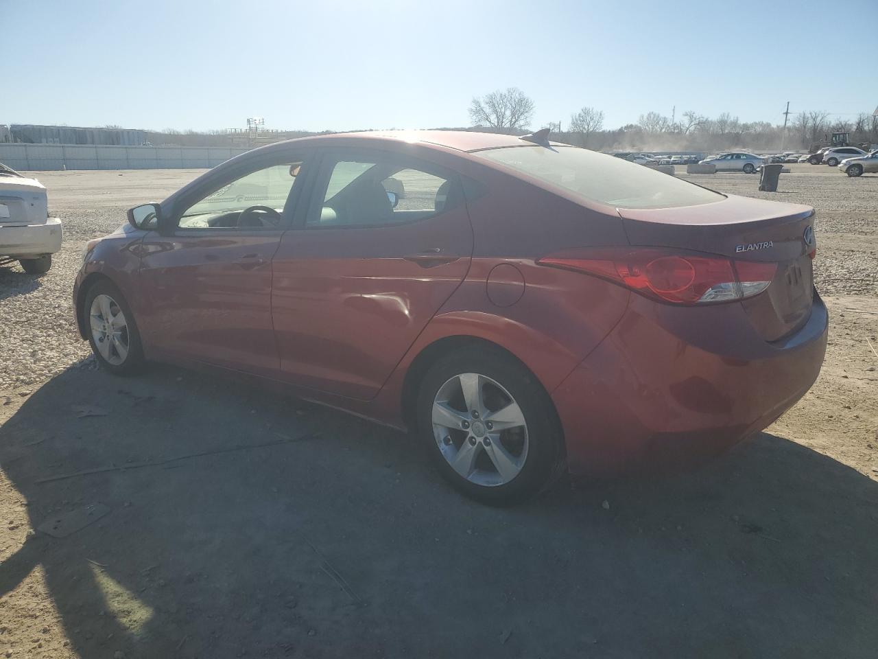 2013 HYUNDAI ELANTRA GL - Image 2