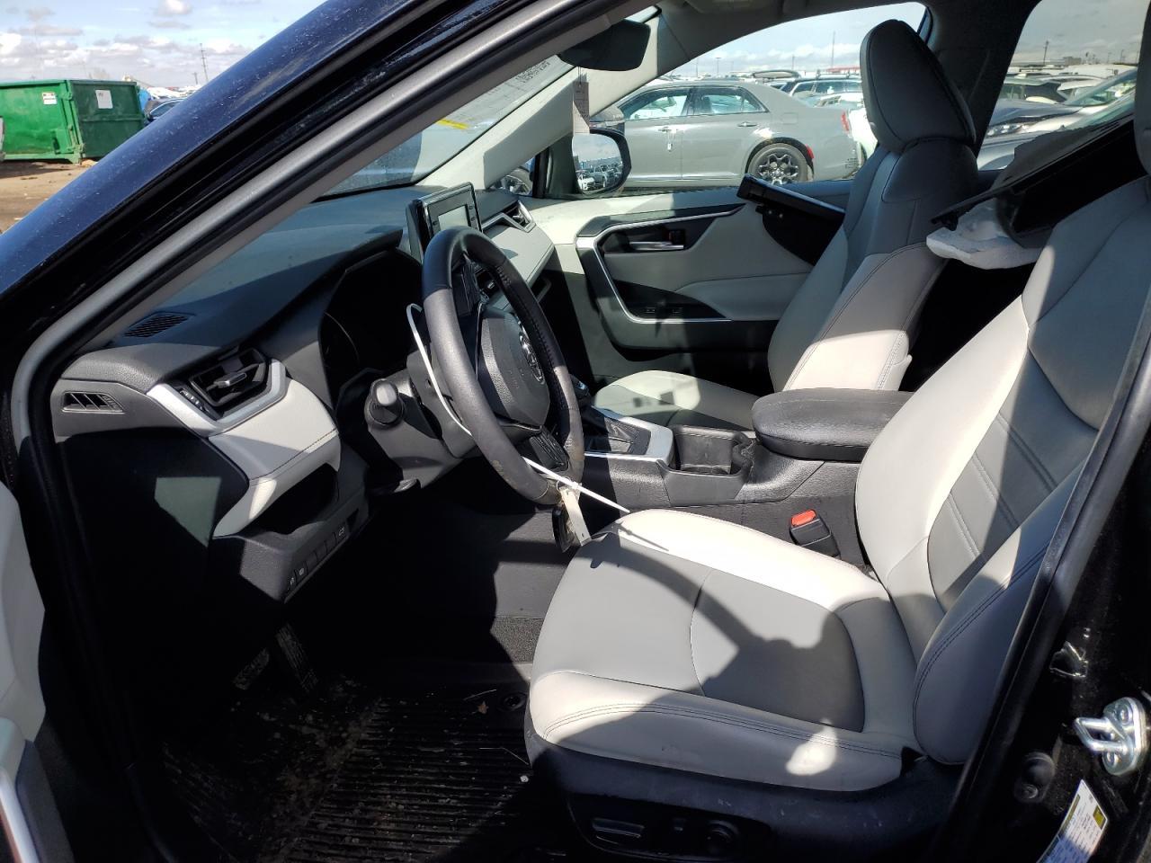 2022 TOYOTA RAV4 XLE P - Image 7