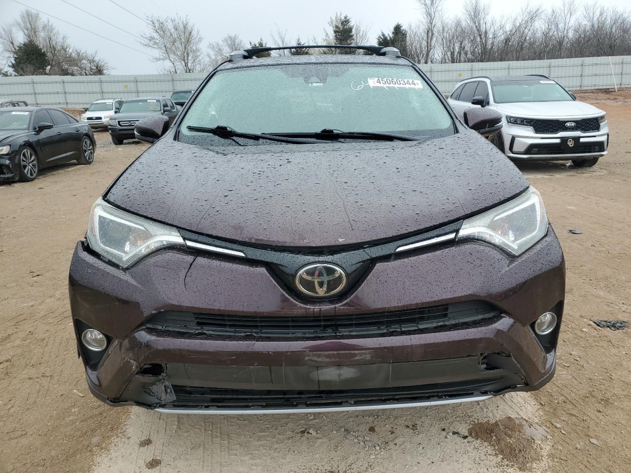 2017 TOYOTA RAV4 XLE - Image 5
