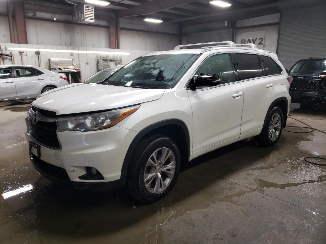 2015 TOYOTA HIGHLANDER