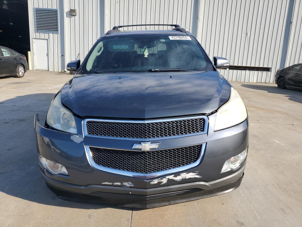 2011 CHEVROLET TRAVERSE L - Image 5