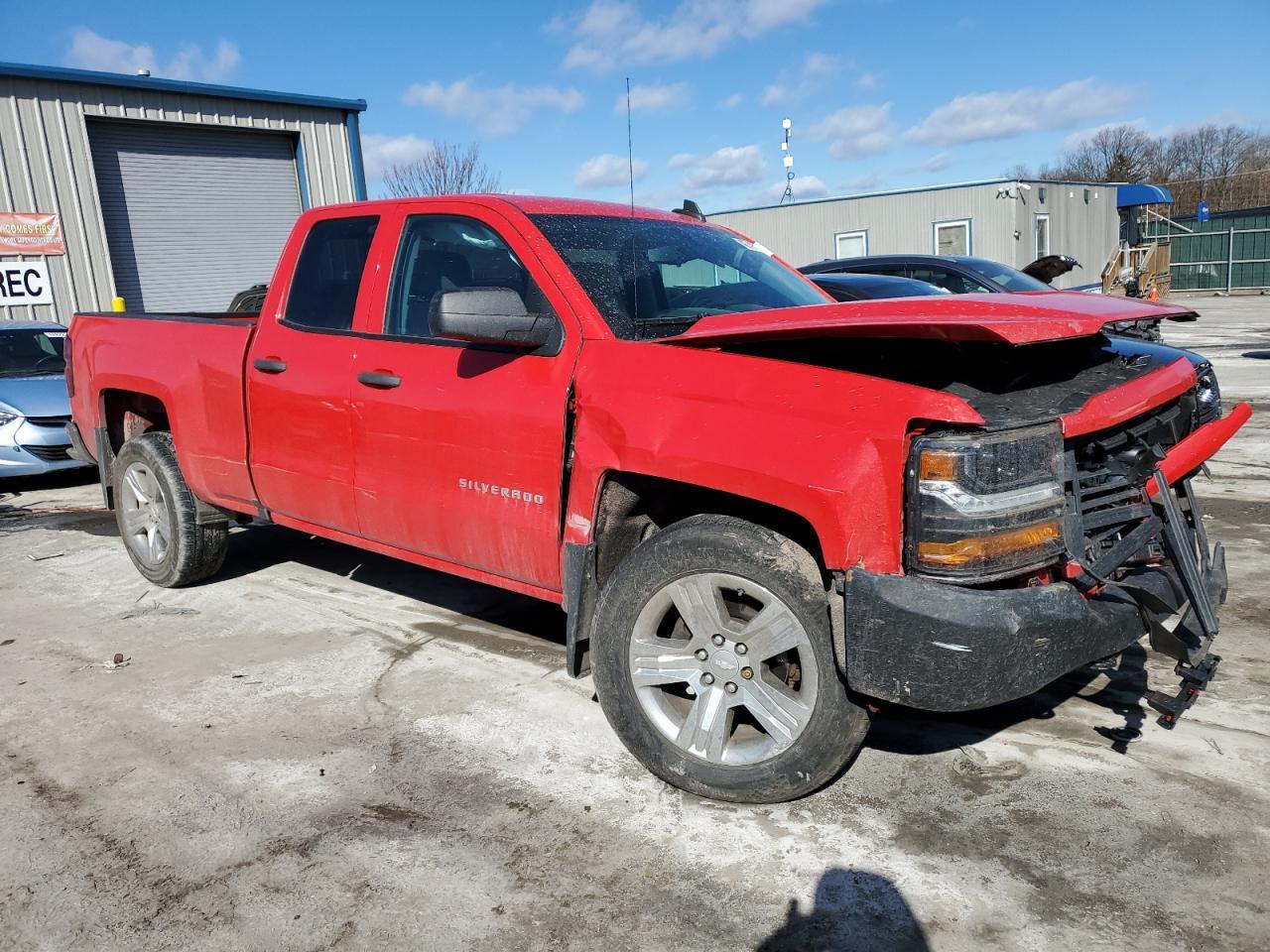 2018 CHEVROLET SILVERADO - Фото 4