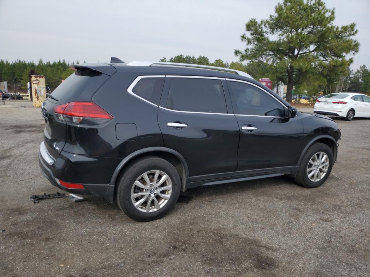 2017 NISSAN ROGUE S - Фото 3