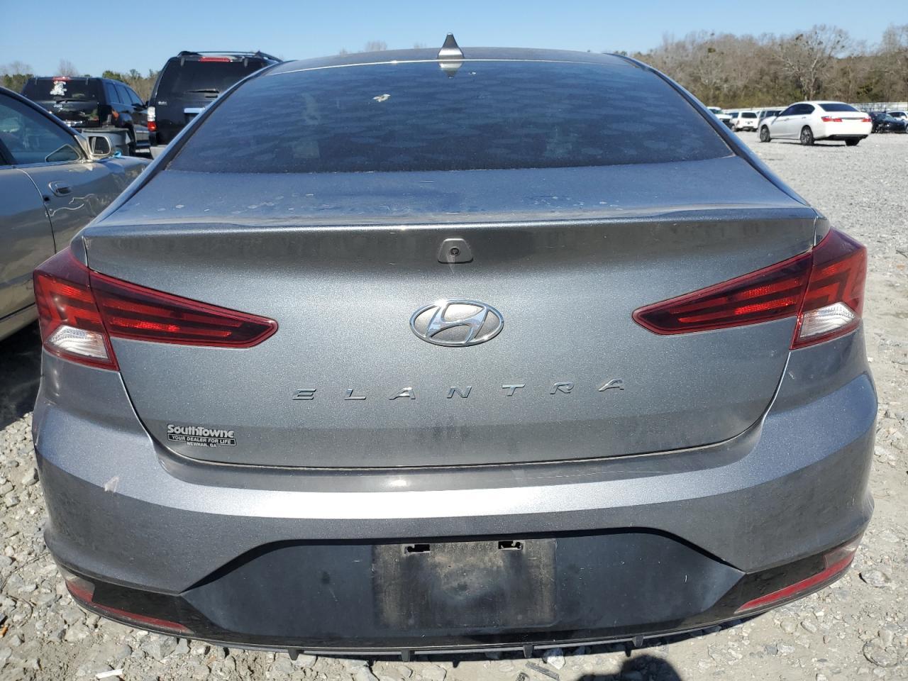 2019 HYUNDAI ELANTRA SE - Фото 6
