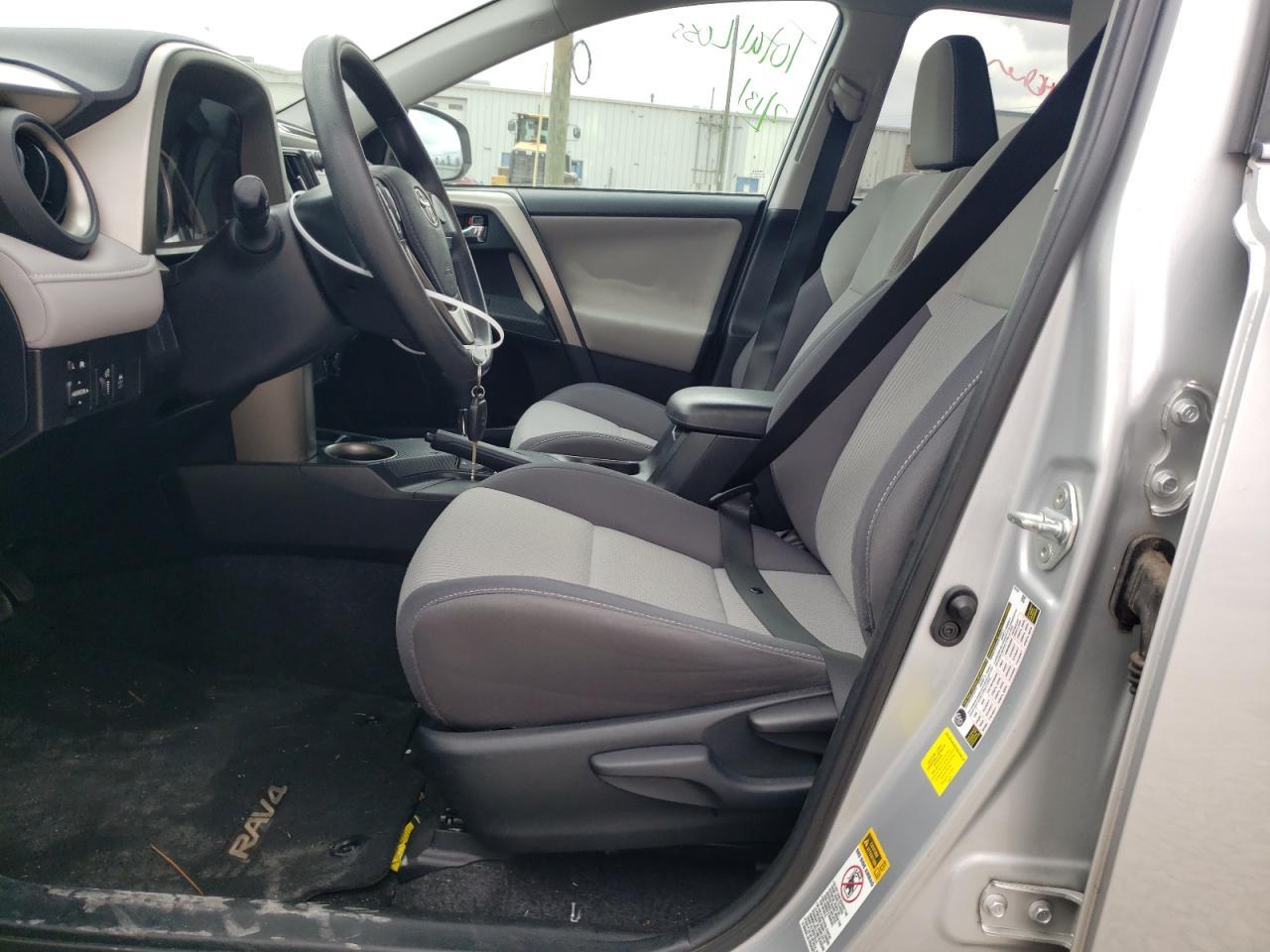 2015 TOYOTA RAV4 XLE - Фото 7