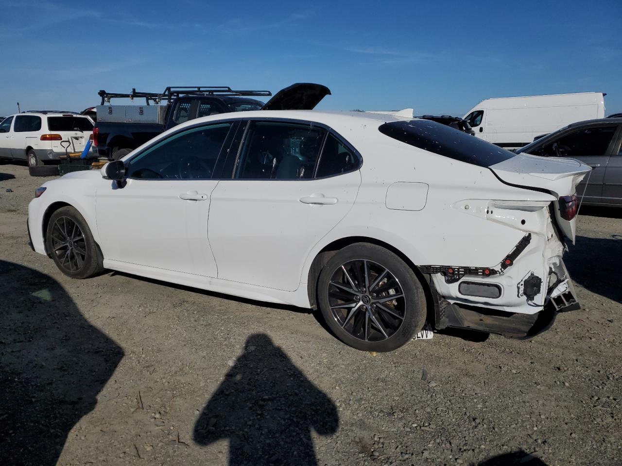 2021 TOYOTA CAMRY SE - Image 2