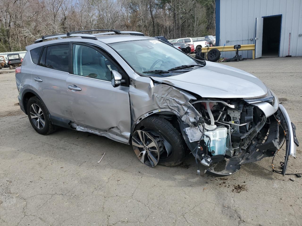 2016 TOYOTA RAV4 XLE - Фото 4