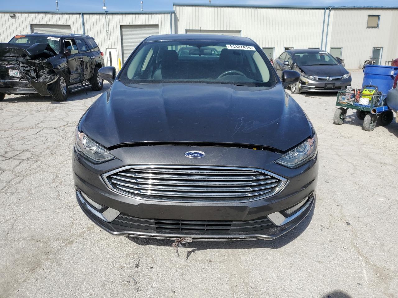 2017 FORD FUSION SE - Фото 5