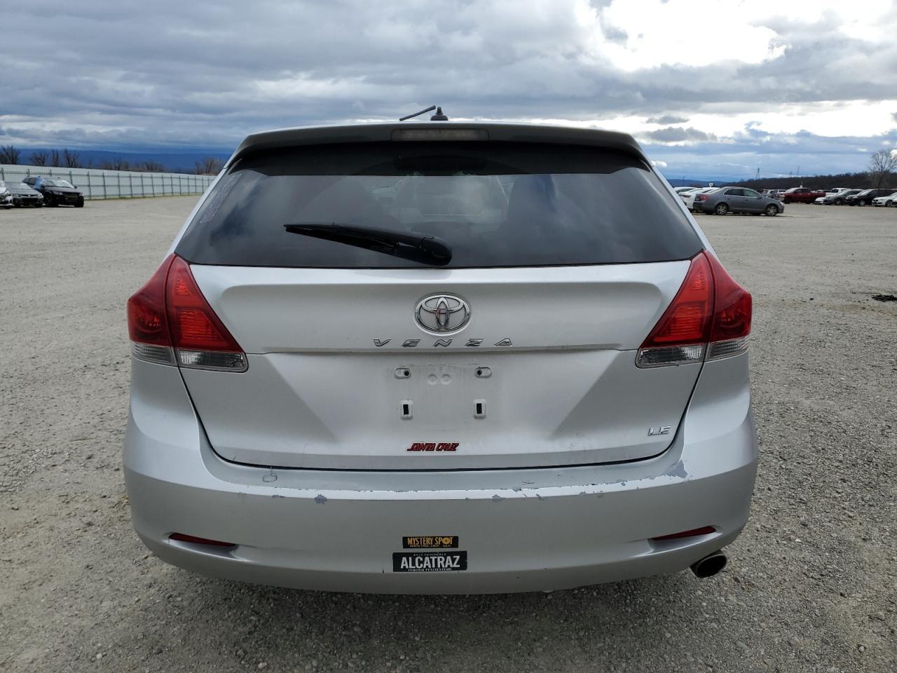 2013 TOYOTA VENZA LE - Фото 6