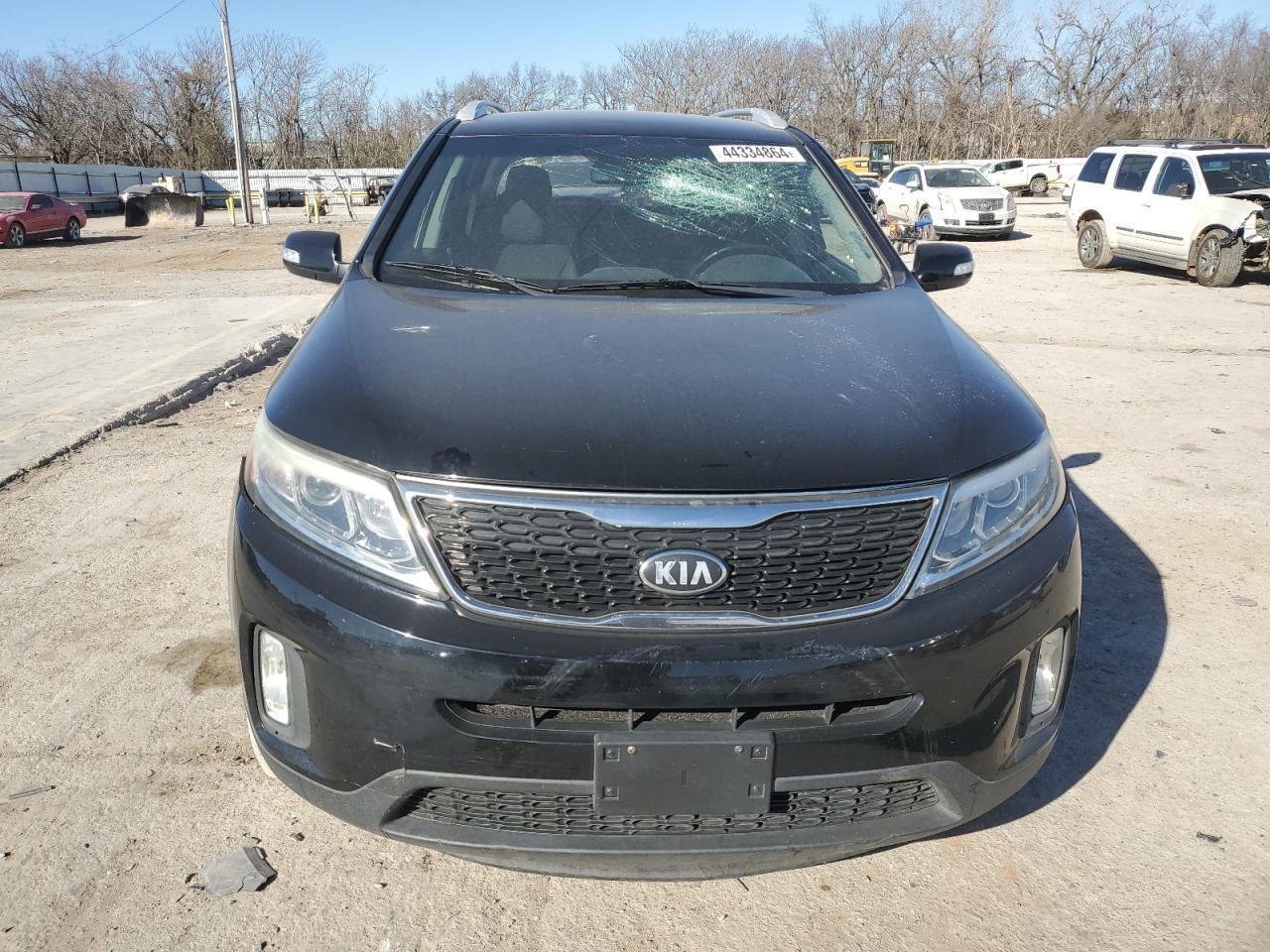 2014 KIA SORENTO LX - Image 5