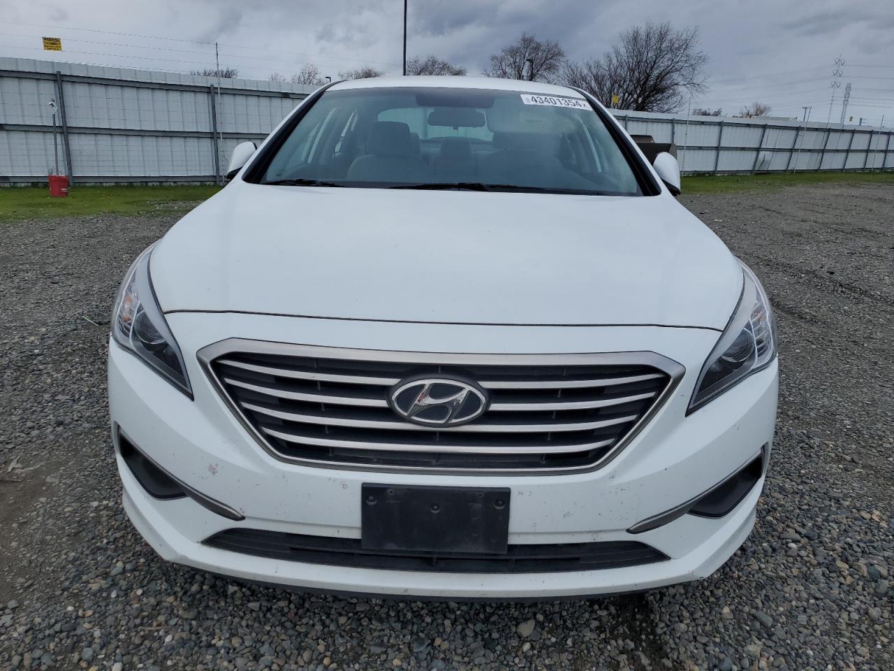 2017 HYUNDAI SONATA SE - Image 5