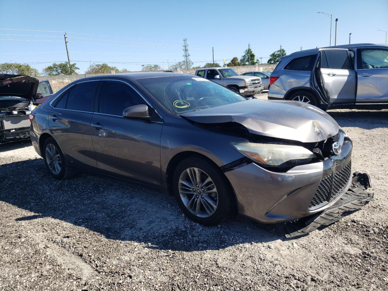 2015 TOYOTA CAMRY LE - Фото 4