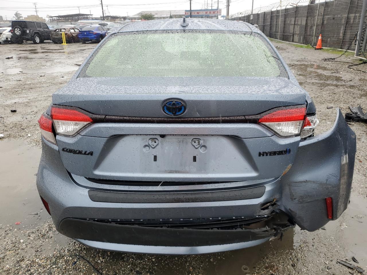 2020 TOYOTA COROLLA LE - Фото 6