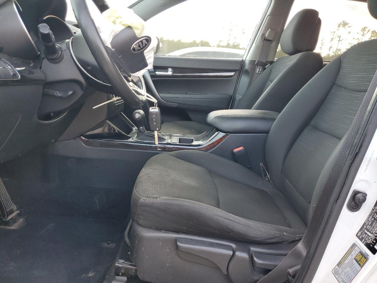 2014 KIA SORENTO LX - Image 7
