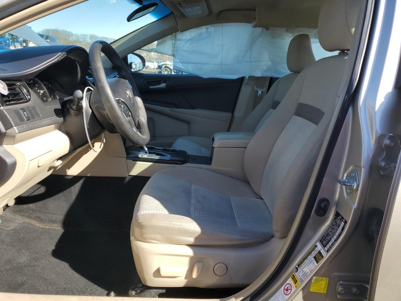 2014 TOYOTA CAMRY L - Фото 7