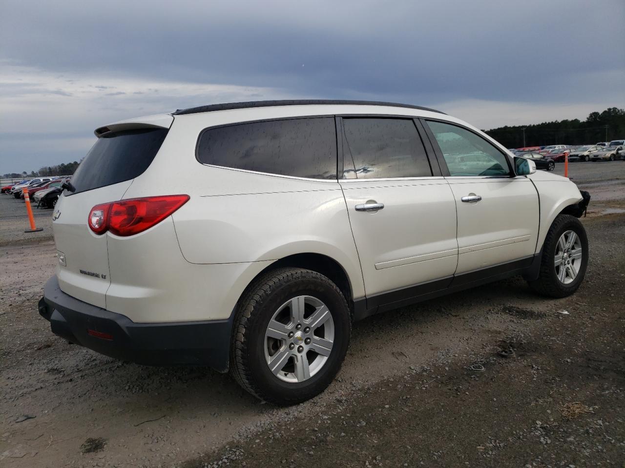 2012 CHEVROLET TRAVERSE L - Image 3