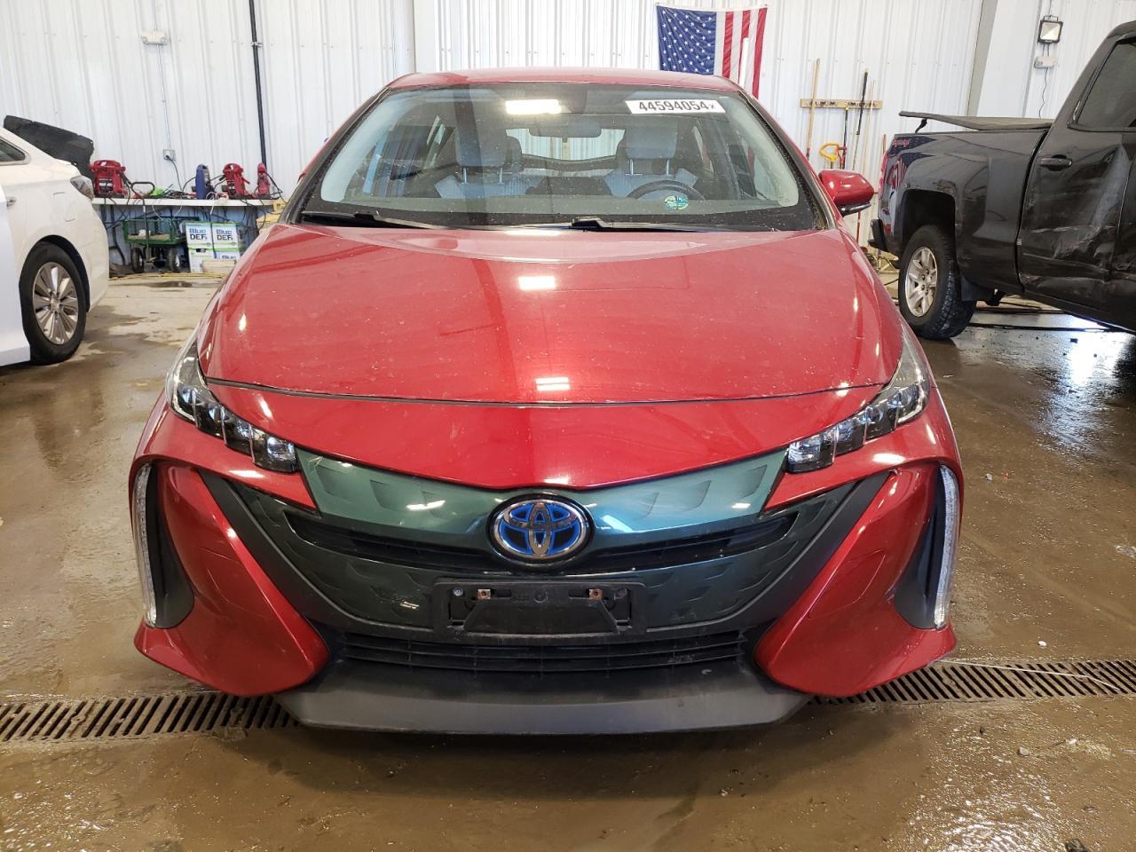 2018 TOYOTA PRIUS PRIM - Фото 5
