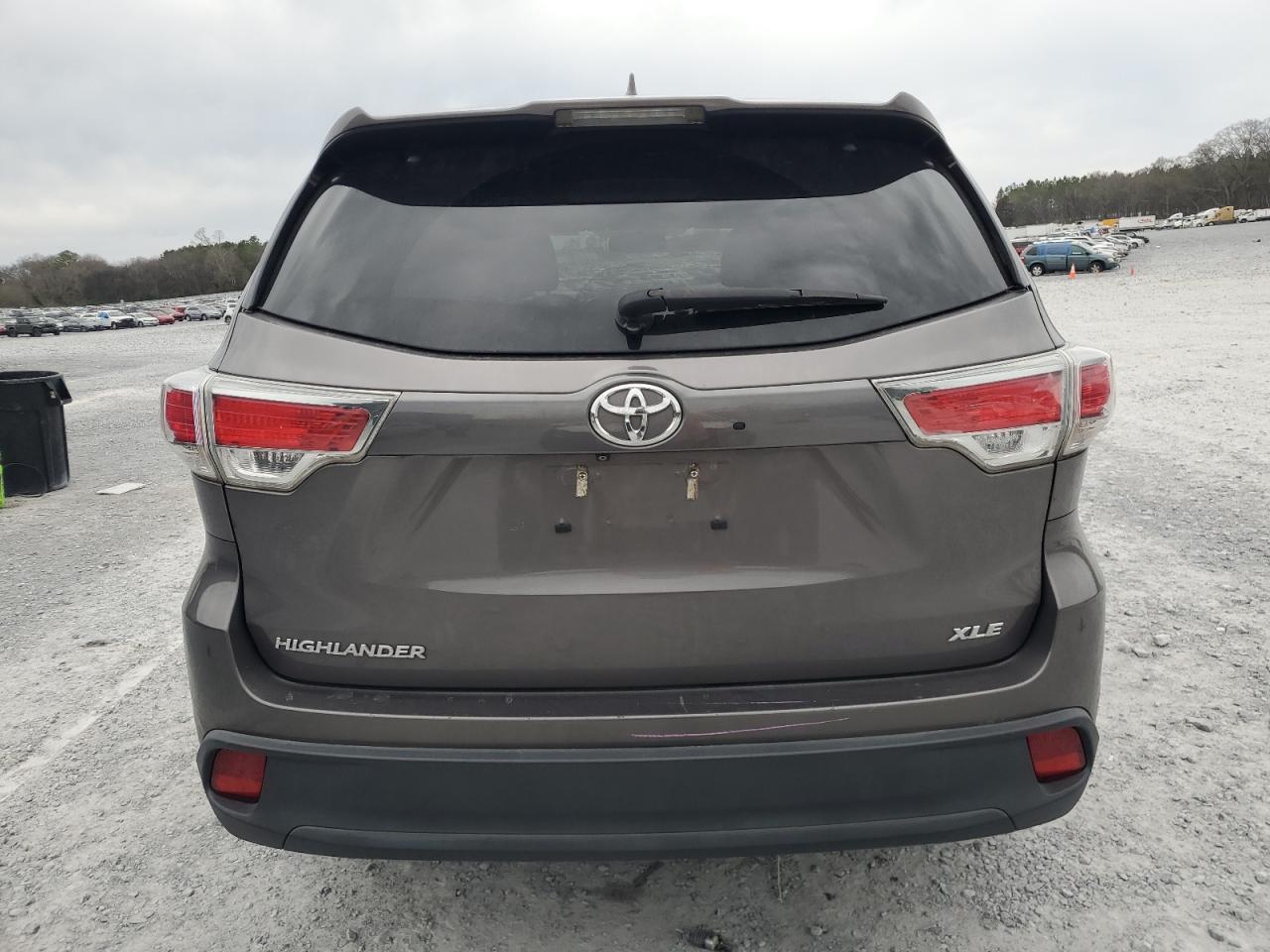 2015 TOYOTA HIGHLANDER - Image 6