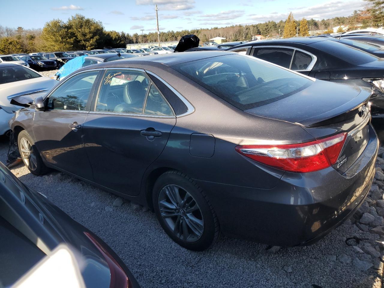 2016 TOYOTA CAMRY LE - Фото 2