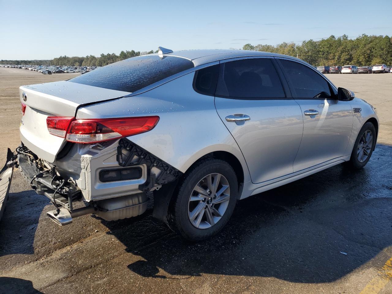 2020 KIA OPTIMA LX - Фото 3
