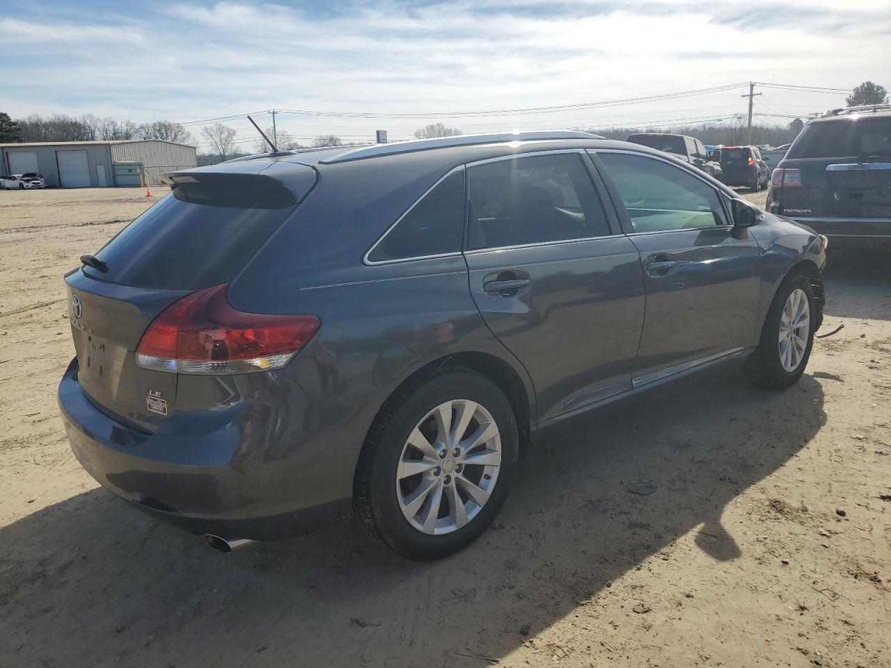2013 TOYOTA VENZA LE - Фото 3