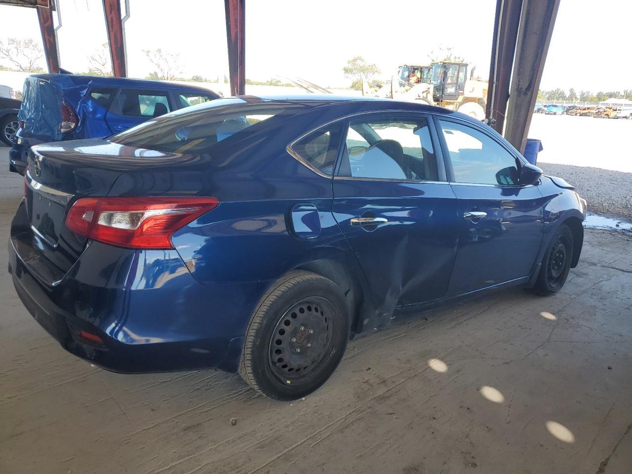 2017 NISSAN SENTRA S - Фото 3