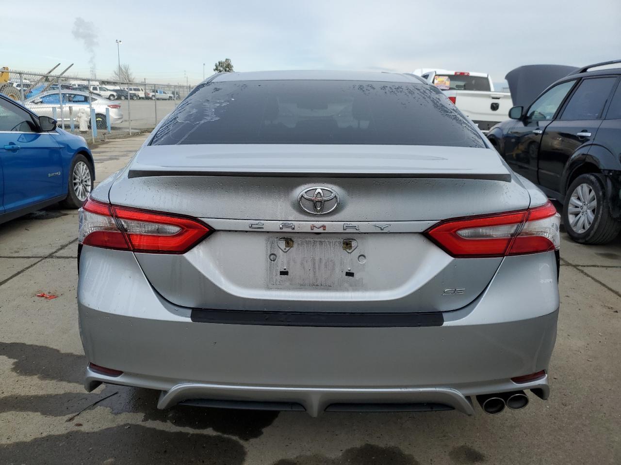2018 TOYOTA CAMRY L - Фото 6