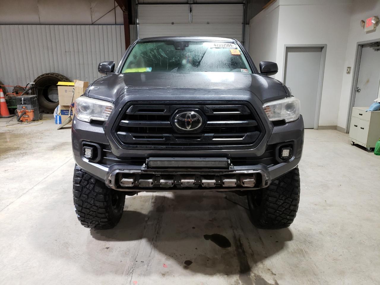 2018 TOYOTA TACOMA DOU - Фото 5
