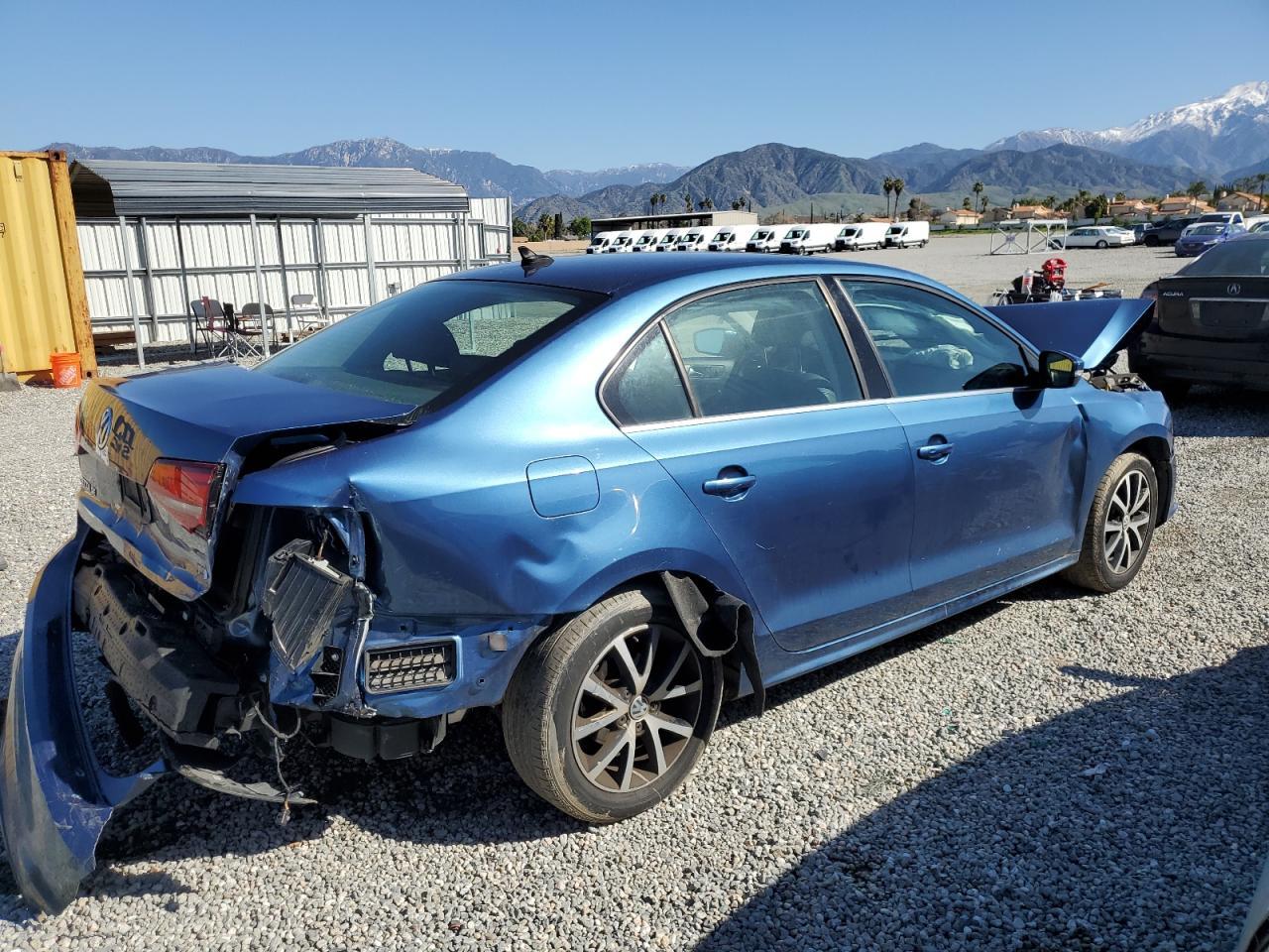 2017 VOLKSWAGEN JETTA SE - Фото 3