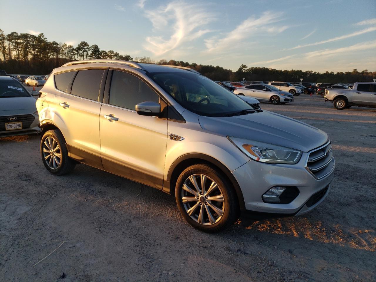 2017 FORD ESCAPE TIT - Image 4