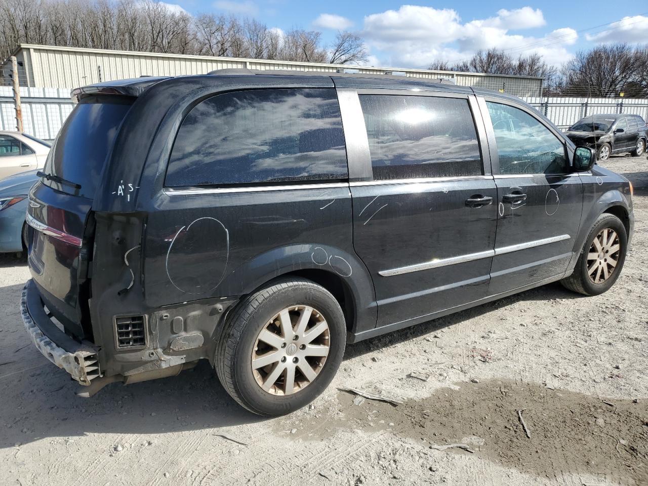 2014 CHRYSLER TOWN & COU - Фото 3