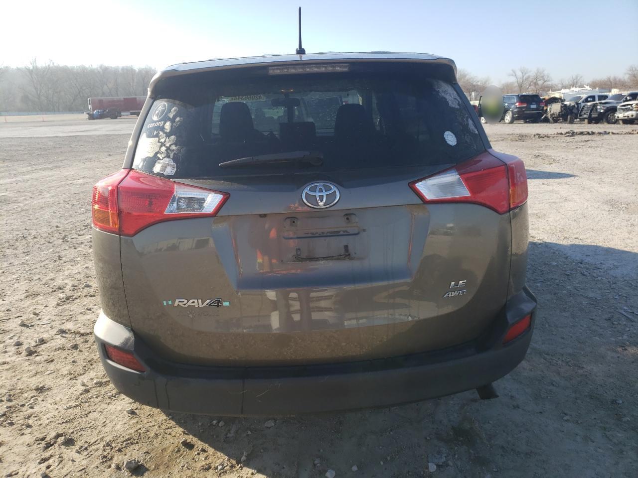 2015 TOYOTA RAV4 LE - Фото 6