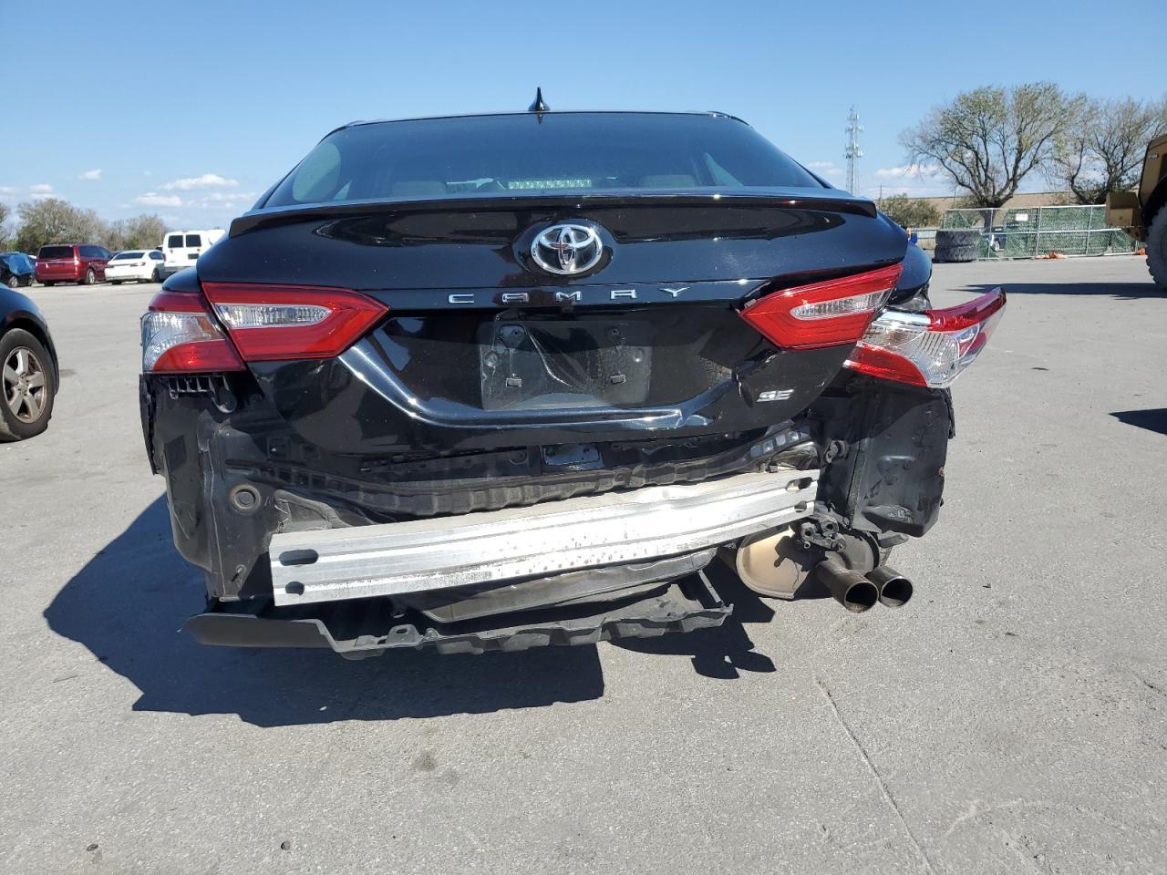 2020 TOYOTA CAMRY SE - Image 6