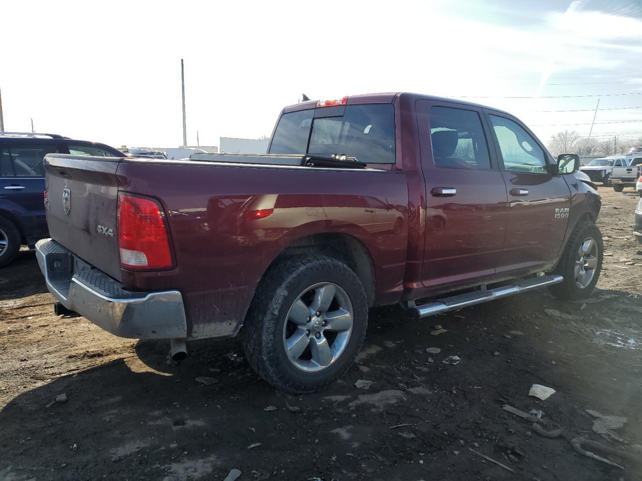 2017 RAM 1500 SLT - Фото 3
