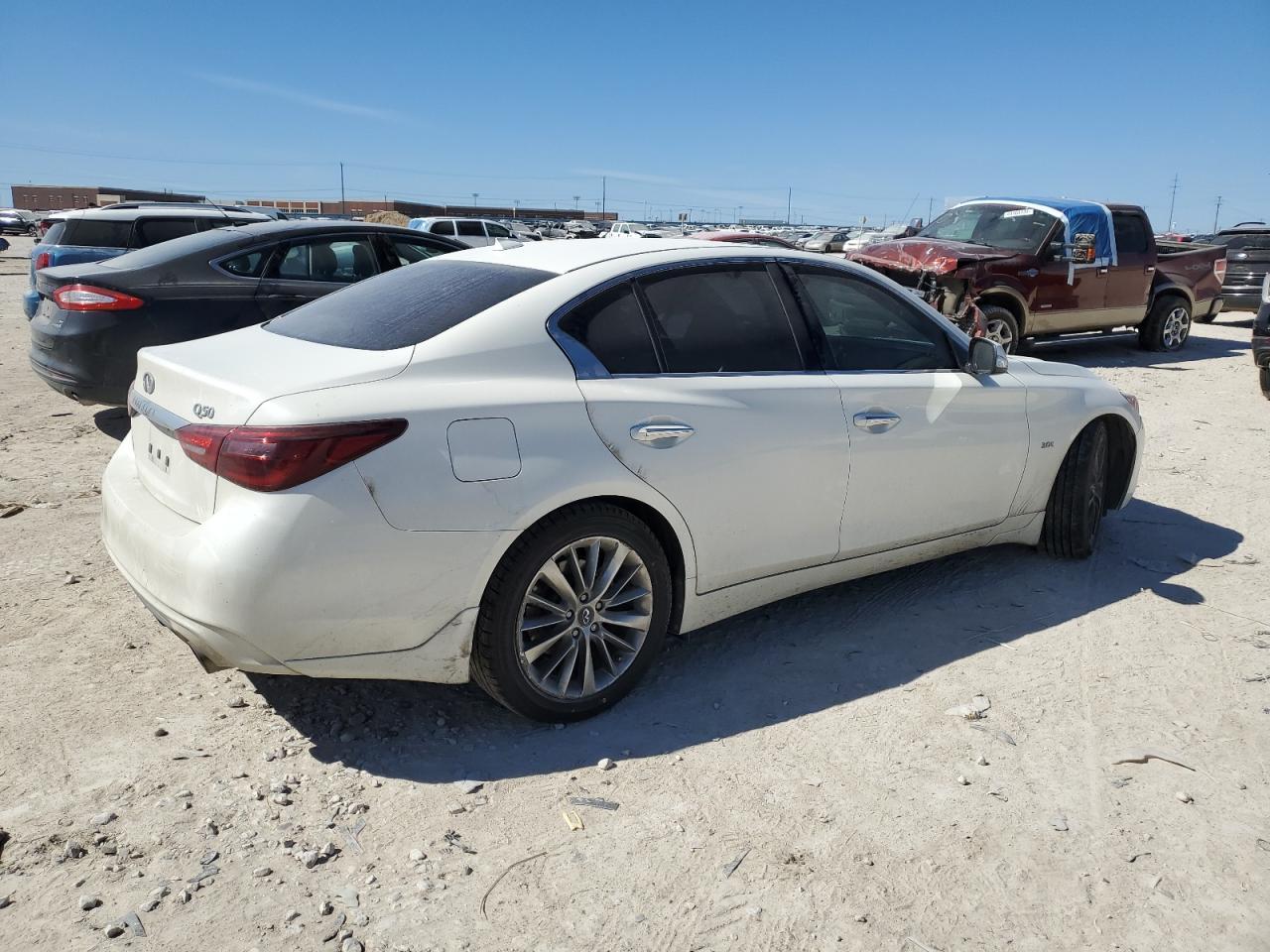 2018 INFINITI Q50 LUXE - Фото 3